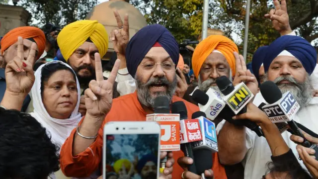 দাঙ্গায় অভিযুক্তদের ফাঁসিও দাবি করেছে বিভিন্ন শিখ সংগঠন