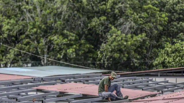 Construcción de campamento en zona de transición