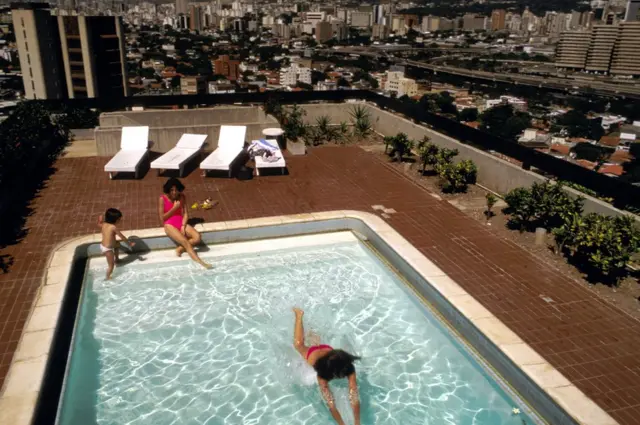 Piscina en Caracas en los 90