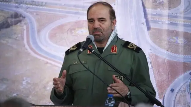 عابدین خرم استاندار آذربایجان شرقی از فرماندهان ارشد سپاه در هنگام معارفه از یک درجه دار سپاه سیلی خورد