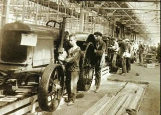 Из архива Эдуарда Очагавиа