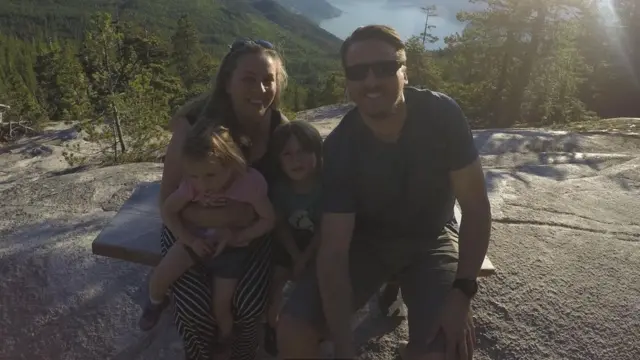 Russell Ward và vợ ông đã chuyển từ Australia tới British Columbia có giá sinh hoạt thấp ở Canada, định cư tại Squamish, gần Vancouver, vào năm 2016.