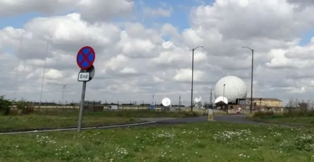 محطة اتصالات تابعة للقوات الجوية الأمريكية في بريطانيا