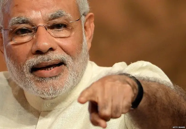 सुषमा स्वराज, सोशल मीडिया, ट्विटर, नरेंद्र मोदी