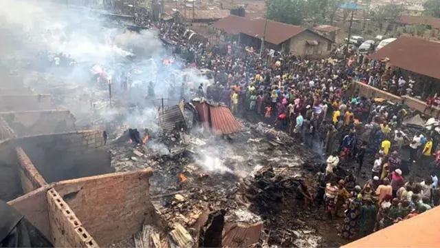 Bodija Plank Market: Iná tún ṣẹ́ wọ ìsọ̀ pákó ni Bodija ìlú Ibadan.