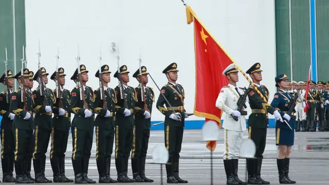 驻港部队军营开放日
