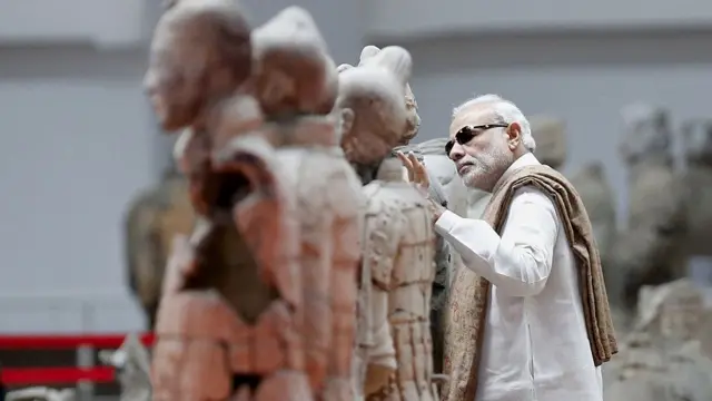 नरेंद्र मोदी