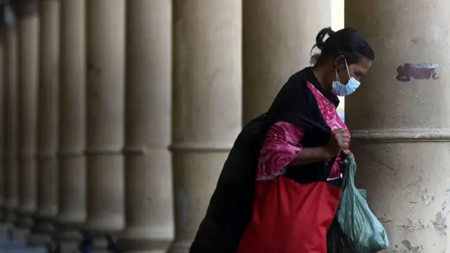 Mujer en El Salvador