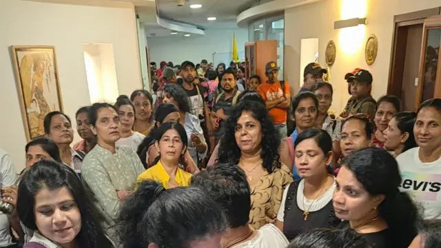 වීසා කාලය අවසන් වීමෙන් පසු ශ්‍රී ලංකාවට නොගොස් සිටින ලාංකිකයන්ගේ වීසා බලපත් අලුත් කිරීමට ඊශ්‍රායල් බලධාරීන් එකඟවූ බව එරට ශ්‍රී ලංකා තානාපතිවරයා සඳහන් කළේය.