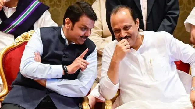  देवेंद्र फडणवीस और अजित पवार