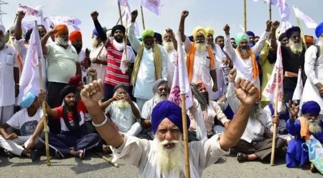 दिल्लीच्या आंदोलनात उतरलेले शेतकरी