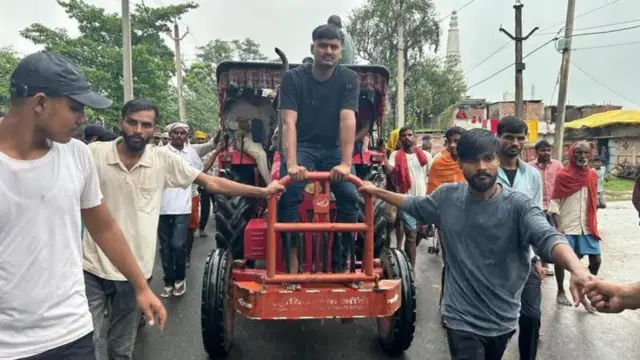 दुलारचंद यादव यांची अंत्ययात्रा