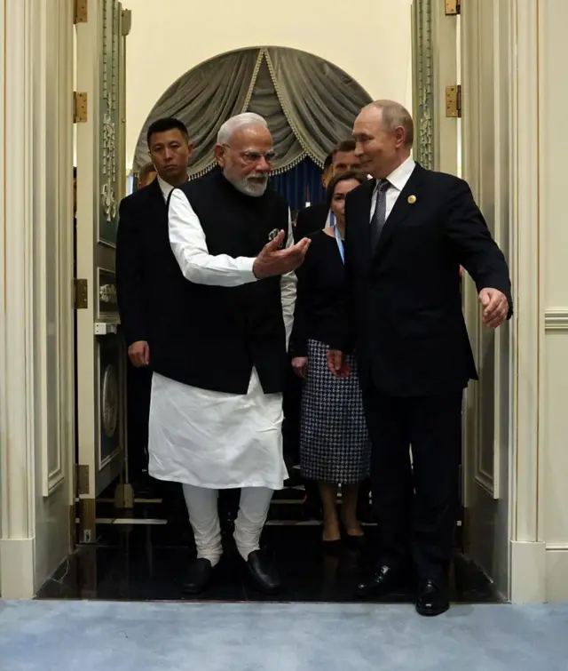 નરેન્દ્ર મોદી, વ્લાદિમીર પુતિન, પુતિનની ભારતયાત્રા, અમેરિકા અને ભારત તણાવ, રશિયા અને ભારતસંબધ, એસ-400 એસયુ-57 સુખોઈ-57 કરાર, બીબીસી ગુજરાતી ઇન્ટરનેશનલ ન્યૂઝ આંતરરાષ્ટ્રીય સમાચાર