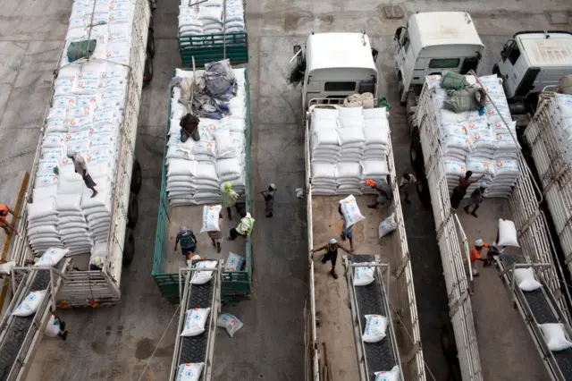 Konkolaattonni fe'isaa Itoophiyaa oomishaalee dooniin dhufan Jibuutiidhaa fuudhanii gara giddugala biyyaa geessu