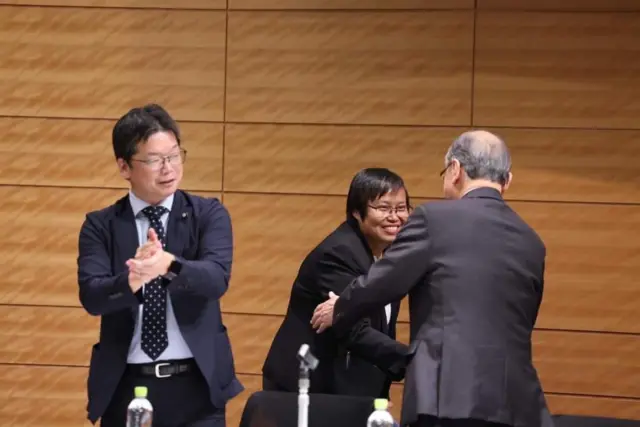 အမျိုးသားညီညွတ်ရေးအစိုးရ(NUG)၊ ပြည်ထောင်စုဝန်ကြီး ဒေါ်ဇင်မာအောင်နဲ့ ဂျပန်လွှတ်တော်အမတ်တို့ တွေ့ဆုံနေစဉ်