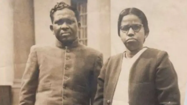 दाक्षायणी वेलायुधन आणि त्यांचे पती आर. वेलायुधन