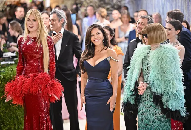 Nicole Kidman, Lauren Sanchez Bezos y Anna Wintour en su llegada a la Met Gala 2026.