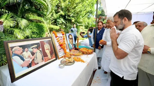 राहुल गांधी 