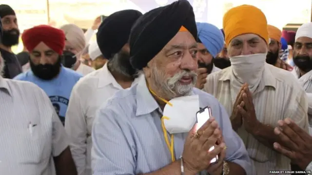 ਪਰਮਜੀਤ ਸਿੰਘ ਸਰਨਾ ਇਸ ਵਾਰ ਚੋਣਾਂ ਨਹੀਂ ਲੜ ਰਹੇ ਹਨ, ਉਨ੍ਹਾਂ ਦੇ ਭਰਾ ਹਰਵਿੰਦਰ ਸਿੰਘ ਸਰਨਾ ਚੋਣ ਮੈਦਾਨ ਵਿੱਚ ਹਨ