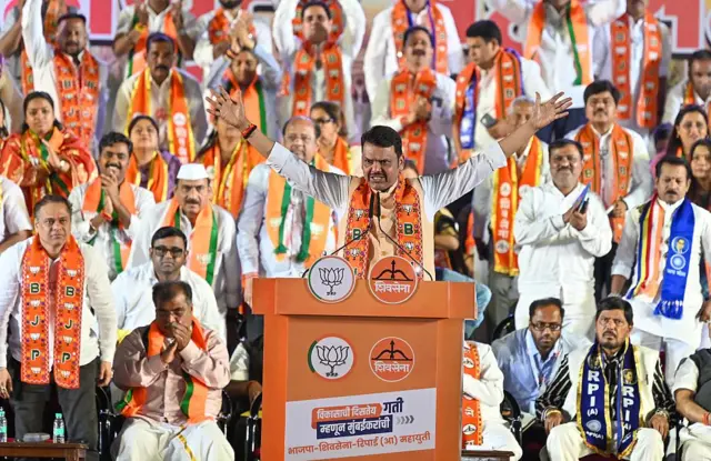 ઉદ્ધવ ઠાકરે, દેવેન્દ્ર ફડણવીસ, મુંબઈ મહાનગરપાલિકાની ચૂંટણી, મુંબઈ, મહારાષ્ટ્ર, રાજકારણ, શિવસેના, ભાજપ, રાજ ઠાકરે, બીબીસી ગુજરાતી 