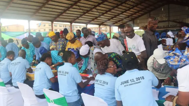 Ọ̀pọ̀ èèyàn ní ib ìdálọ́lá MKO Abiọla