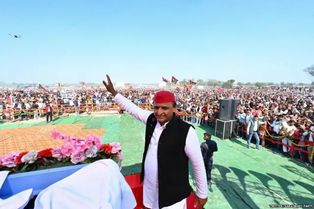 अखिलेश यादव