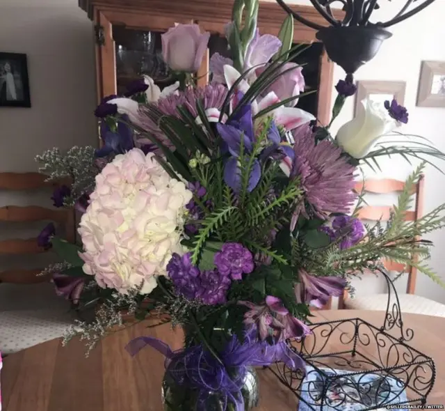 Бейлі Селлерс квіти