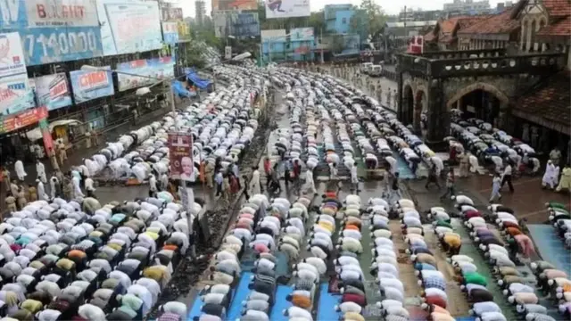 મસ્જિદ, અઝાન