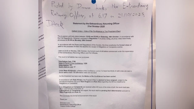 A white piece of paper on which the Oxford Union shared the outcome of the no-confidence vote on Tuesday morning.