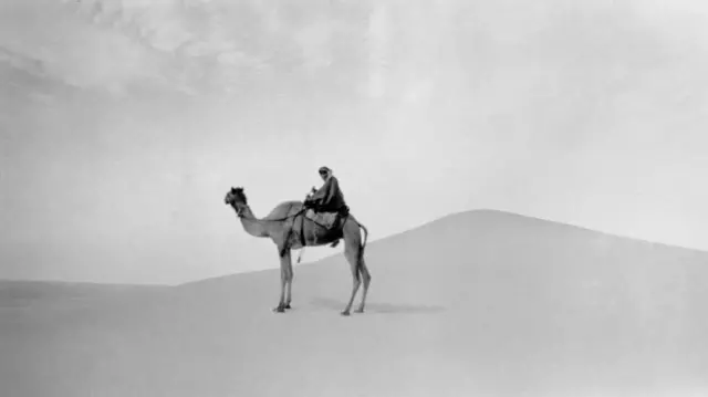 Nin Geel saaran bartamaha Saxaraha Carabiga1930