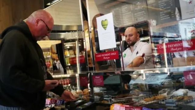 Iskiriinii namoonni akka walitrti hin dhiyaanneef dhorku