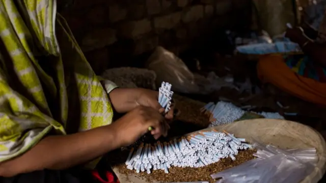 গত বছর তামাক খাত থেকে সরকারের রাজস্ব আয় ২৭ হাজার কোটি টাকা।