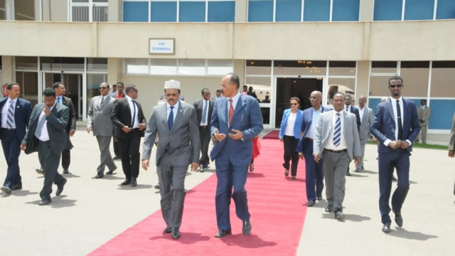 Madaxweyne Farmaajo oo galabnimadii ka dhoofay Eritrea