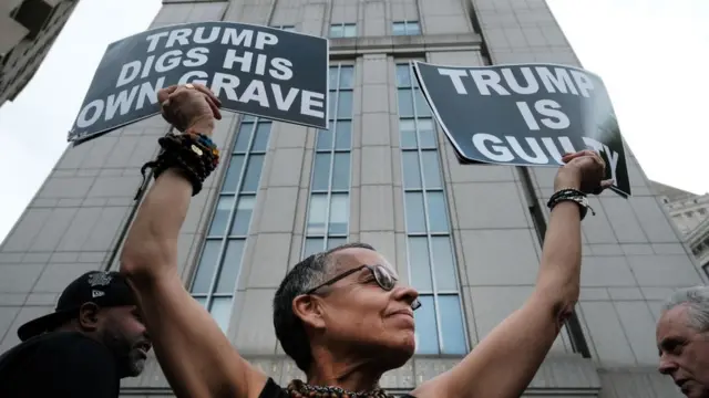 डोनाल्ड ट्रंप