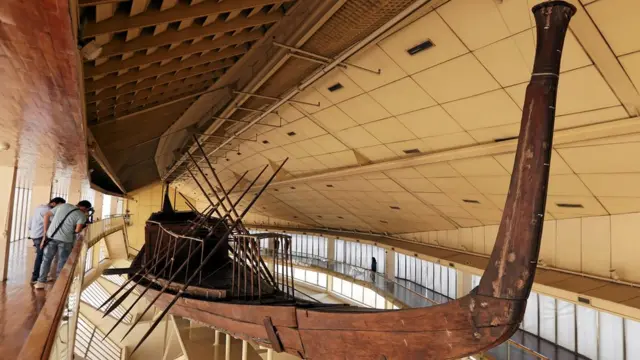 Kapal Agung Raja Khufu