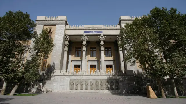 যুক্তরাষ্ট্রের সাথে আলাপের বিষয়টি অস্বীকার করেছে ইরানের পররাষ্ট্র মন্ত্রণালয়