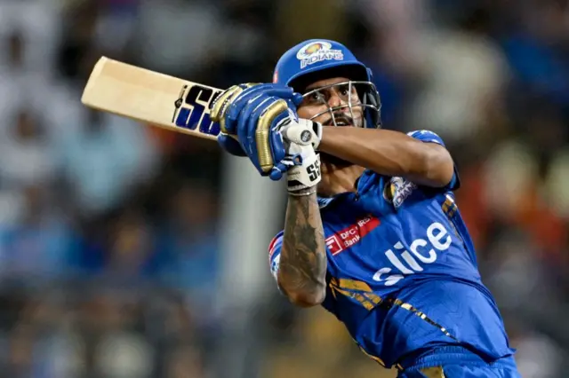 MI vs DC, ஹாட்ரிக் ரன்அவுட், கருண் நாயர்