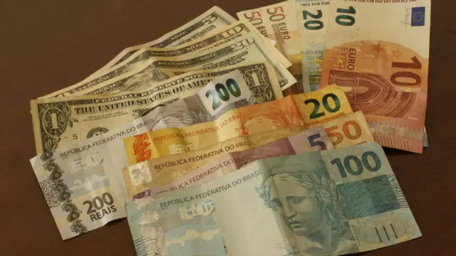 Notasbetwaydólar, real e euro