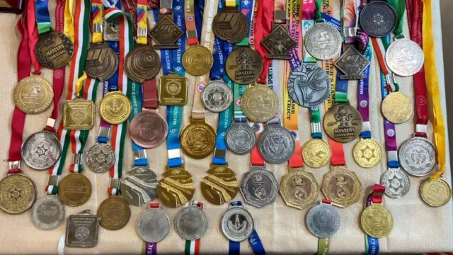 जयंती काळे यांना स्विमिंगसाठी मिळालेली पदकं 