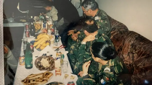 Vojnici Sfora kao gosti na dečijem rođendanu