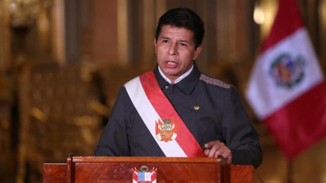 El presidente peruano, Pedro Castillo, anunció las medidas poco antes de la medianoche del martes 5 de abril.
