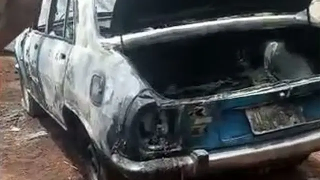 Ụgbọala a sị ndị 'unkwown gunmen' wakporo ahịa Inyi gbara ọkụ n'okpuruọchịọchị Oji River nke Enugu steeti