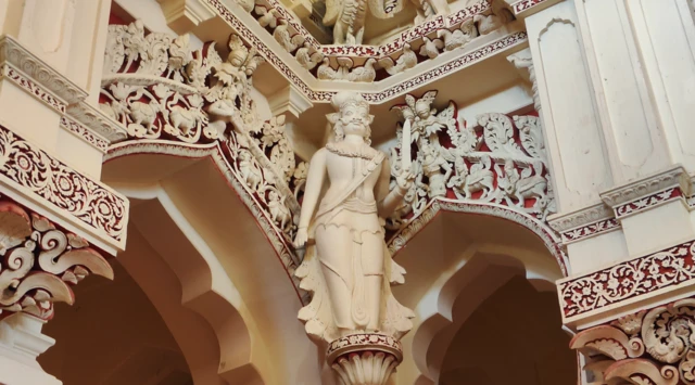 மதுரை, திருமலை நாயக்கர் அரண்மனை, நாயக்க மன்னர், வரலாறு, திருச்சி