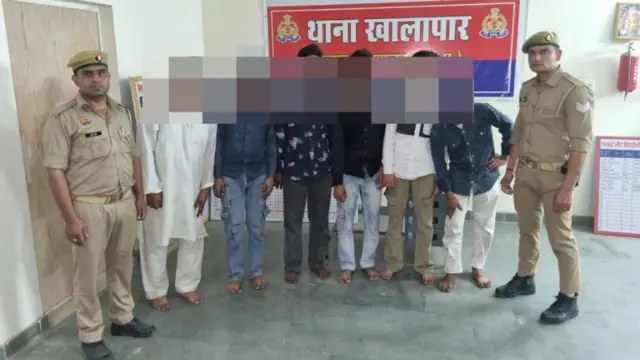 सरताज, शादाब, मोहम्मद उमर, अर्श, शोएब और शमी