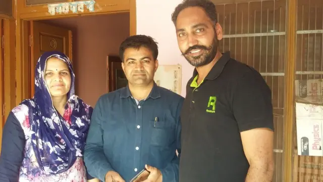 ਮਨੂ ਤੇ ਉਸ ਦੀ ਮਾਂ ਅਤੇ ਪਿਤਾ