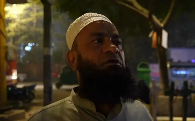 கார் வெடிப்பில் சஃபான் என்ற இளைஞரும் காயமடைந்தார். அவரது மாமா தாஜுதீன்