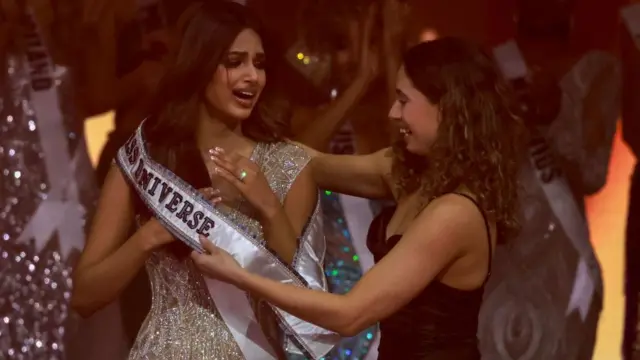 हरनाज संधू