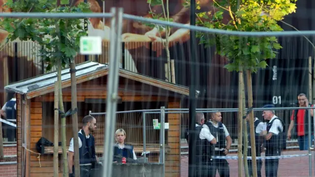 Полиция на месте нападения