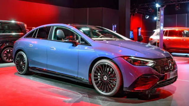 فروش مدل‌های الکتریکی مرسدس بنز در سال ۲۰۲۴ کاهش یافت