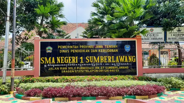 Kasus Pemaksaan Jilbab Di Sekolah Menengah Di Jawa Tengah Ditengahi ...